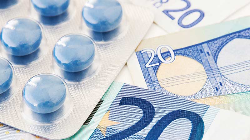 eurobiljetten van twintig euro met strip medicijnen